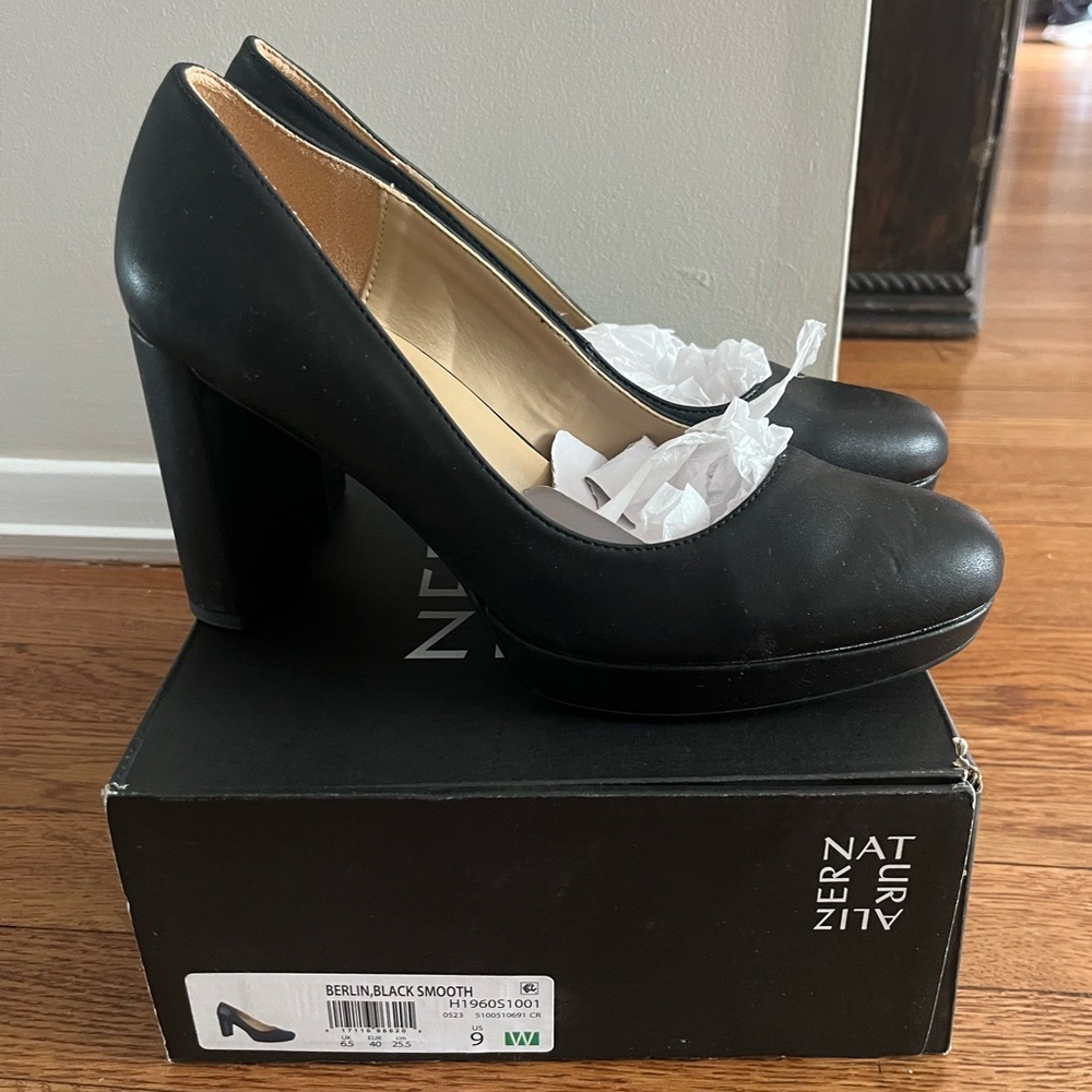 Brand new never worn Naturalizer Berlin Black Women's Platform heels size 9W